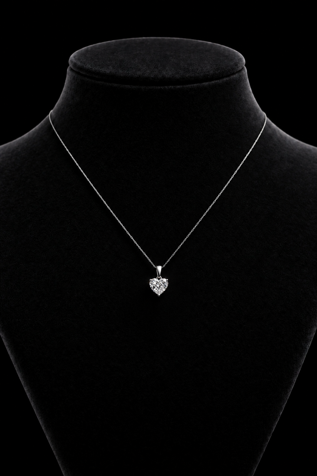 3,5ct HEART NECKLESS